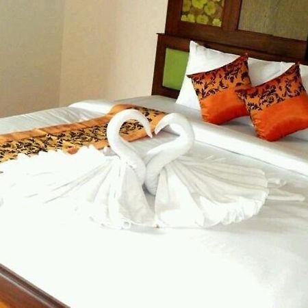 Готель Hasna Palace Ao Nang Екстер'єр фото
